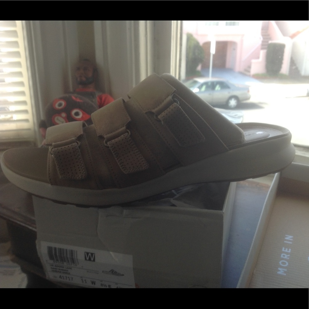 NEW Women's Clarks Un Adorn Lane Sandals Size 11 1/2-12D